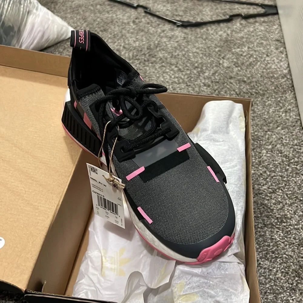 Adidas - Picture 2 of 2